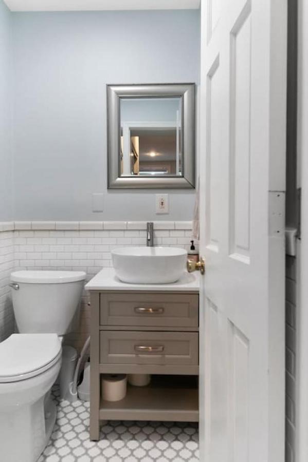 Stylish Rowhome-Fishtown-Near Shops Філадельфія Екстер'єр фото